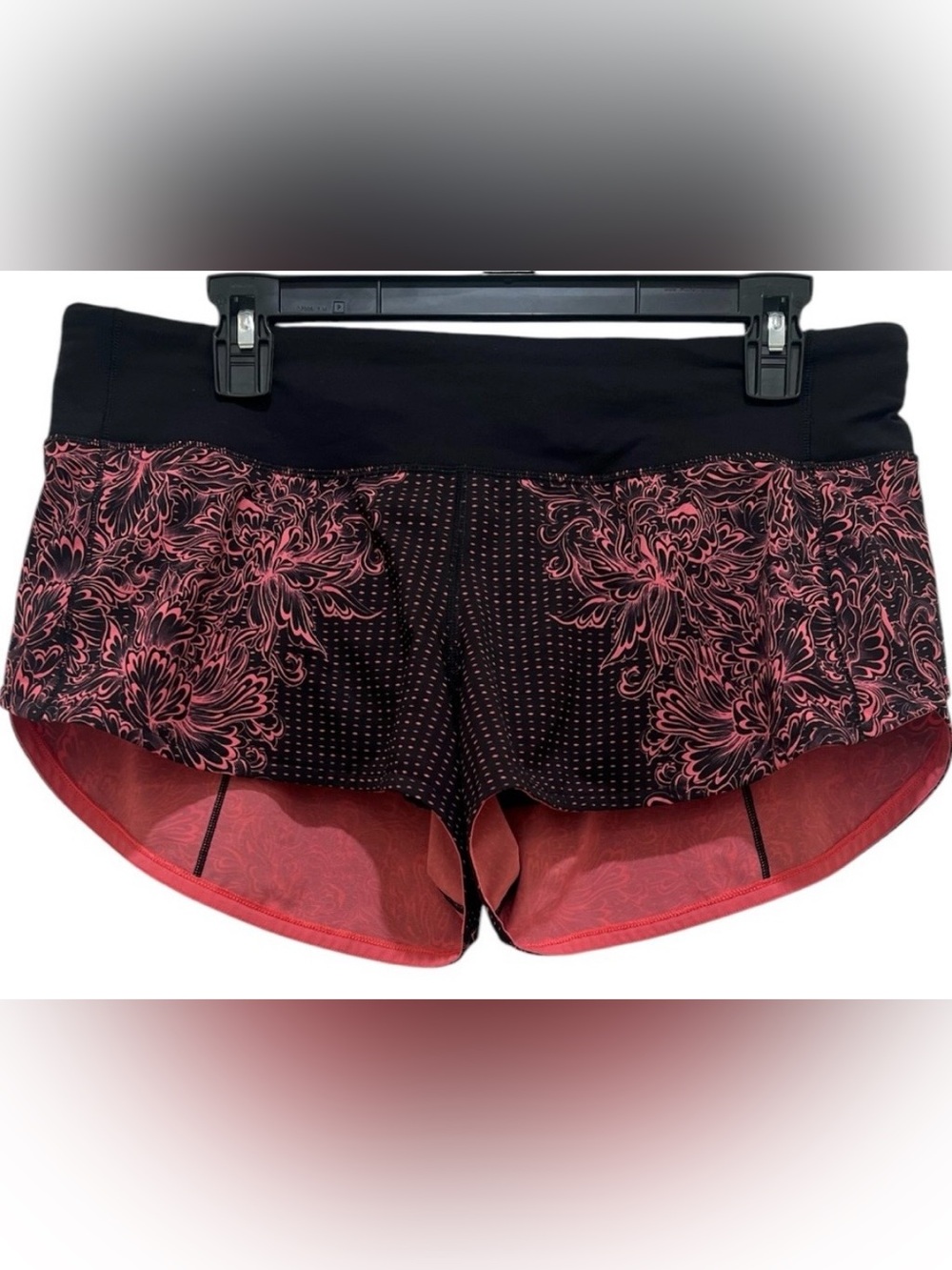 Lululemon Speed Up women’s 10 low rise pink and black Lahore’s with lined panty